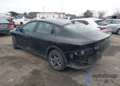 2025 Kia K4 Lxs из США, поврежденный, VIN 3KPFT4DE2SE153567